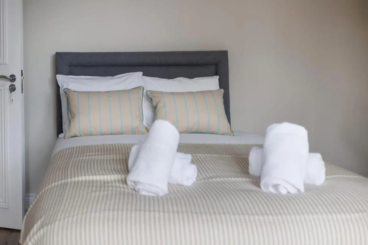 Luxury Studio Apartment In The City Sleeps 2 Belfast Holiday home
