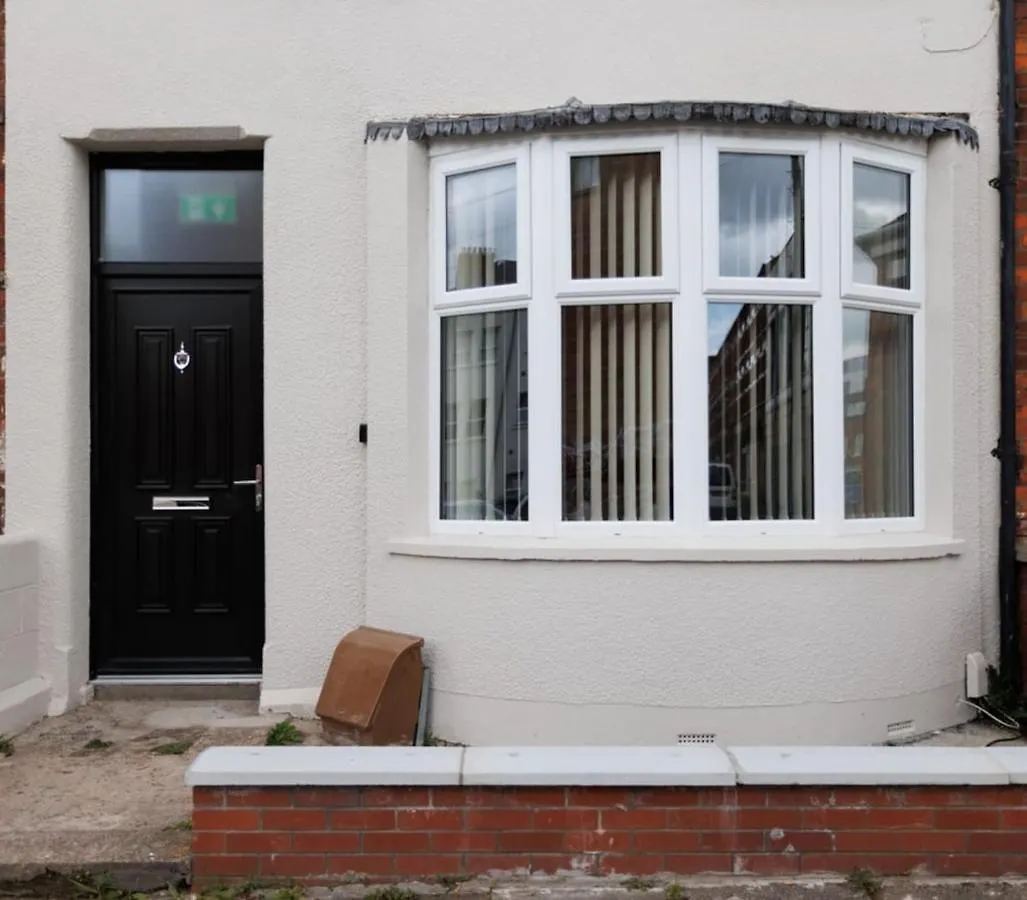Luxury Studio Apartment In The City Sleeps 2 Belfast Holiday home